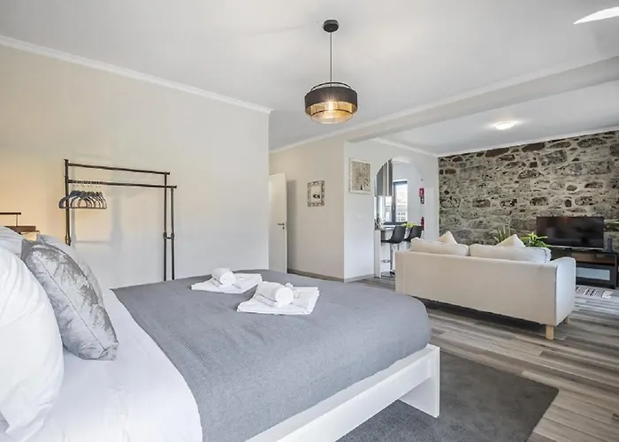 Basalt House A By Homie São Vicente